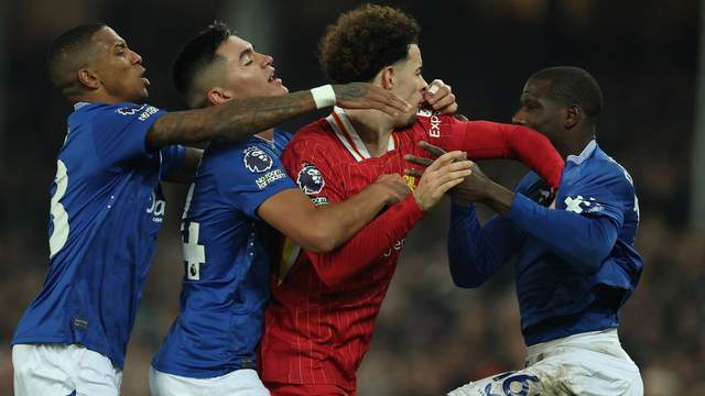 英超大战中 英超大战中