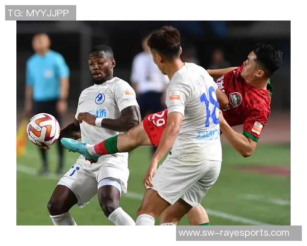 中超精彩对决河南建业迎战大连一方全力争胜展现足球魅力